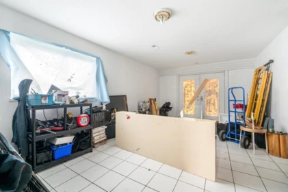 Kitchen Island Photo of 15128 96 Avenue, Surrey, BC