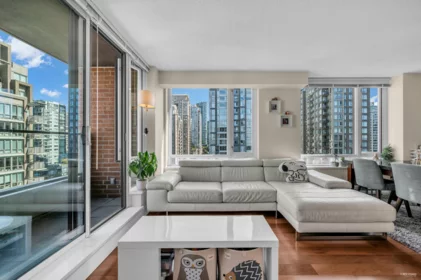 Breakfast Nook Photo of 1506 1088 Richards Street, Vancouver, BC