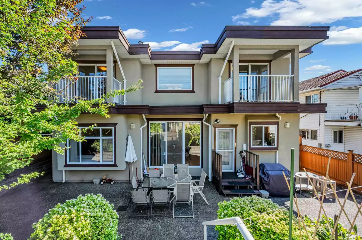 Fitness Center Photo Near 648 E 3rd Street, North Vancouver, BC