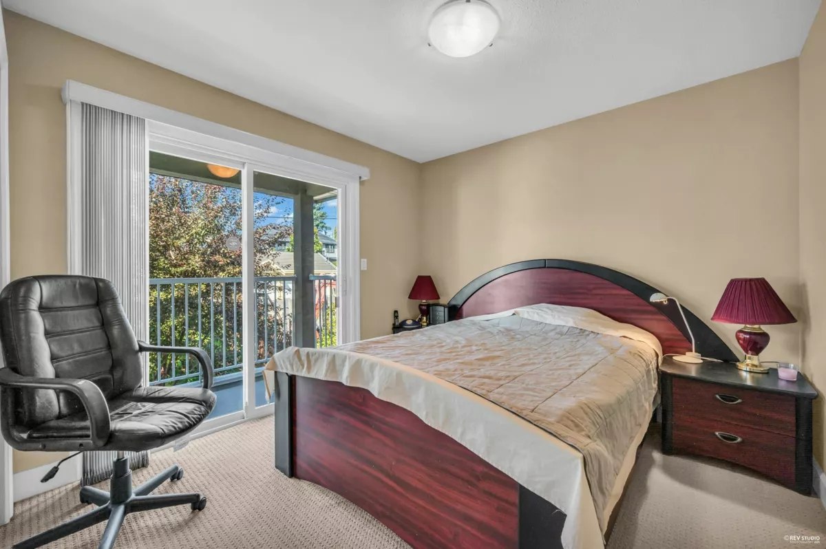 Outdoor Deck Photo of 648 E 3rd Street, North Vancouver, BC