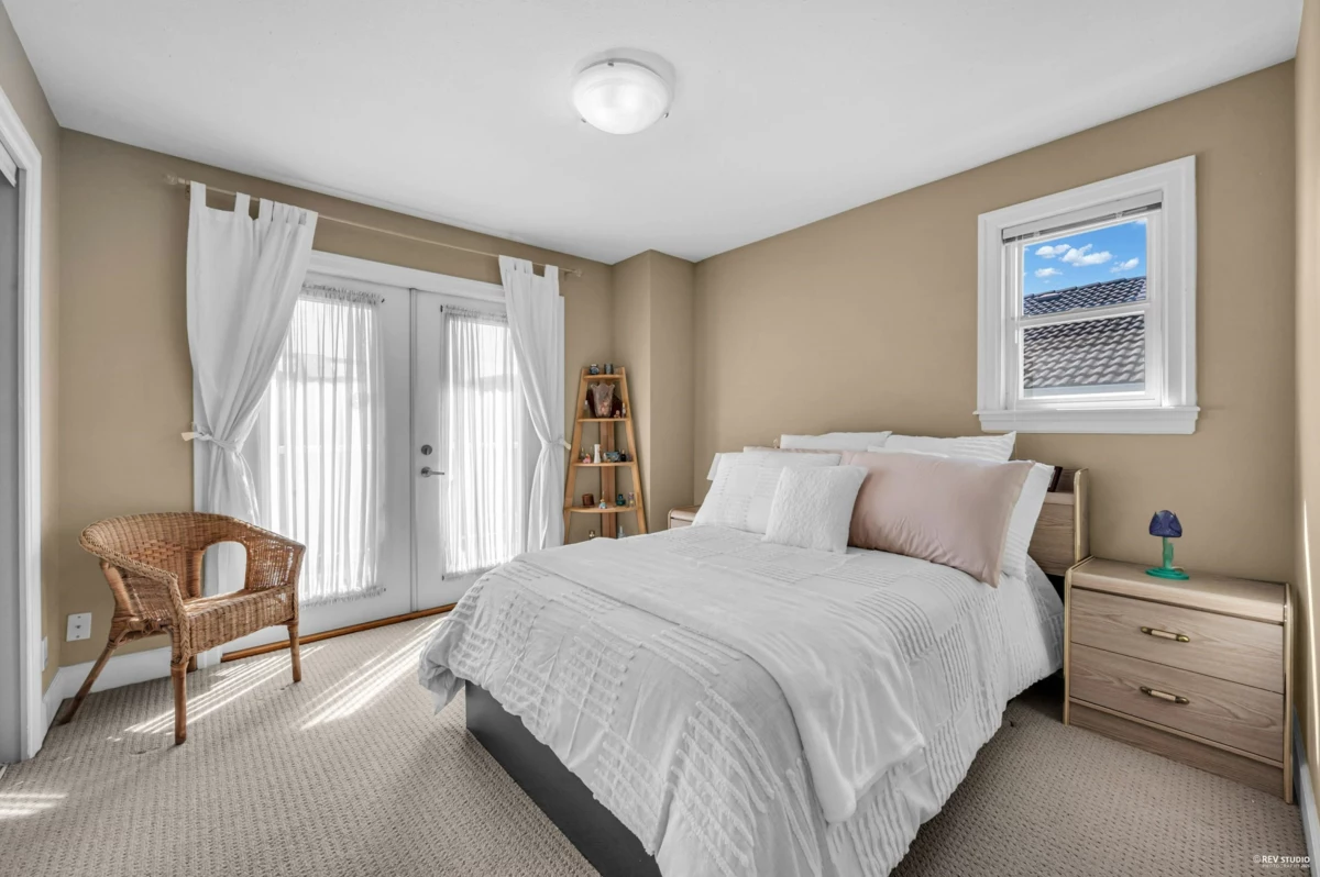 Outdoor Patio Photo of 648 E 3rd Street, North Vancouver, BC