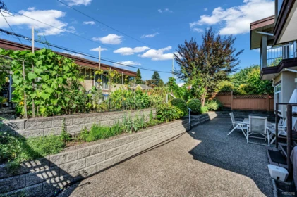 Outdoor Kitchen Photo of 648 E 3rd Street, North Vancouver, BC