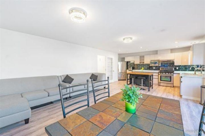 Kitchen Island Photo of 16123 86 Avenue, Surrey, BC