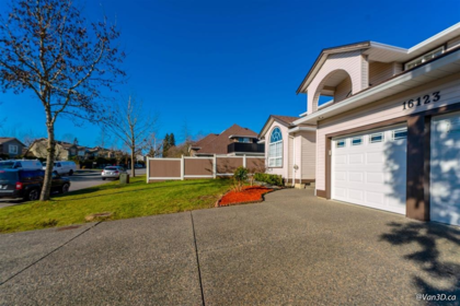 Outdoor Kitchen Photo of 16123 86 Avenue, Surrey, BC