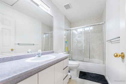 Staircase Photo of 16123 86 Avenue, Surrey, BC