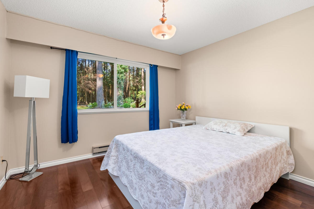 Bedroom 4 Photo of 13514 20 Avenue, Surrey, BC