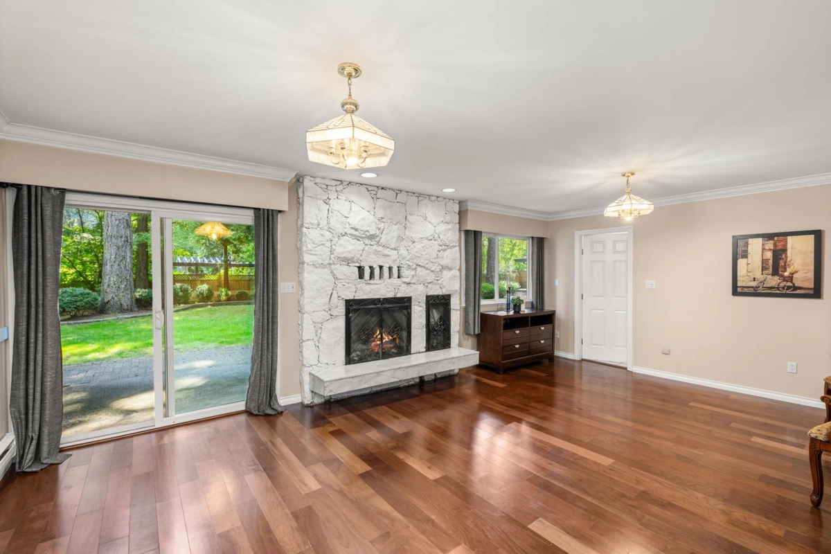 Primary Bathroom Photo of 13514 20 Avenue, Surrey, BC