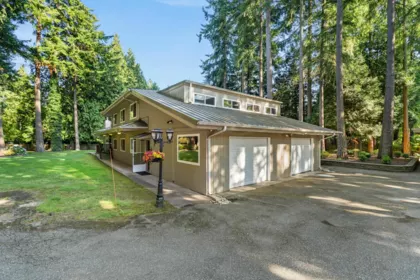 13514 20 Avenue, Surrey, BC, Crescent Bch Ocean Pk. — 5 bed single family residence for sale