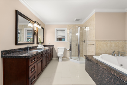 Mudroom Photo of 13514 20 Avenue, Surrey, BC