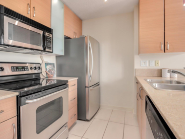 2204 928 Homer Street, Vancouver, BC, Vancouver — Apartment/Condo for sale