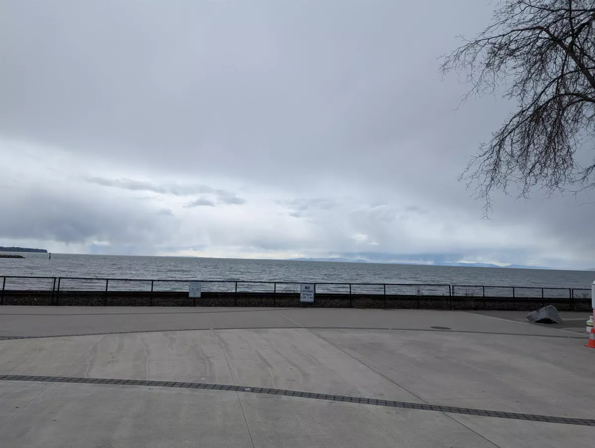 Dining Area Photo of 15482 Semiahmoo Avenue, White Rock, BC