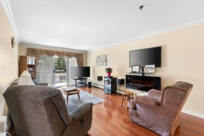 Living Room Photo of 315 33535 King Road, Abbotsford, BC