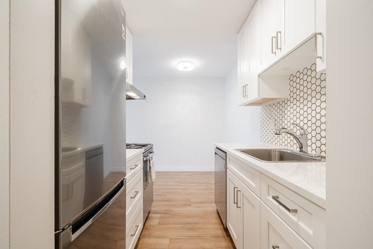 Breakfast Nook Photo of 306 505 Ninth Street, New Westminster, BC