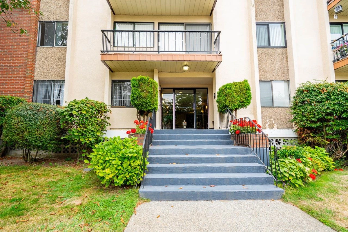 Garage Interior Photo of 306 505 Ninth Street, New Westminster, BC