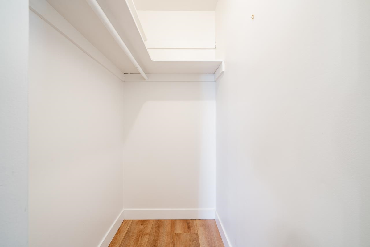 Guest Bathroom Photo of 306 505 Ninth Street, New Westminster, BC