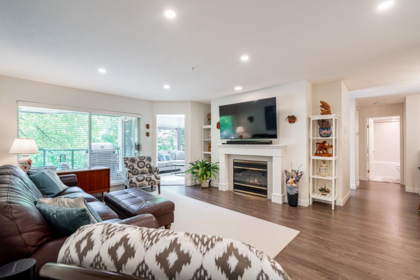 304 3670 Banff Court, North Vancouver, BC, North Vancouver — Apartment/Condo for sale