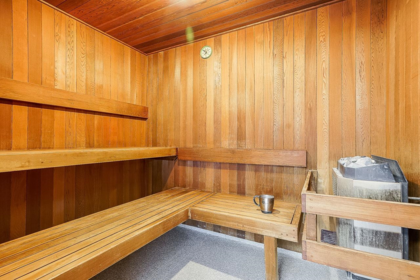 Outdoor Deck Photo of 502 15111 Russell Avenue, White Rock, BC