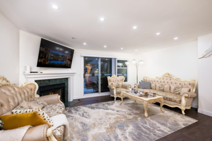 Breakfast Nook Photo of 2 13982 72 Avenue, Surrey, BC