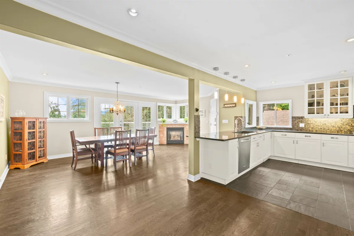 Bedroom 4 Photo of 4622 Cove Cliff Road, North Vancouver, BC