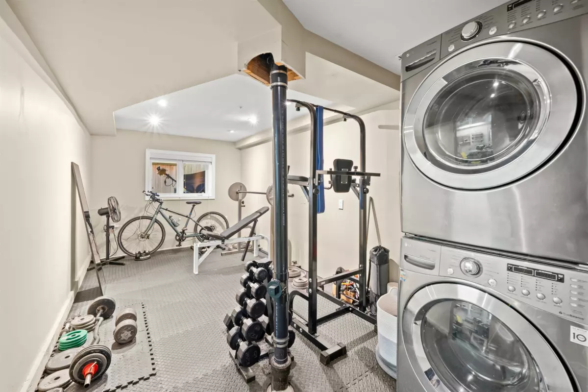 Hot Tub / Spa Photo of 4622 Cove Cliff Road, North Vancouver, BC