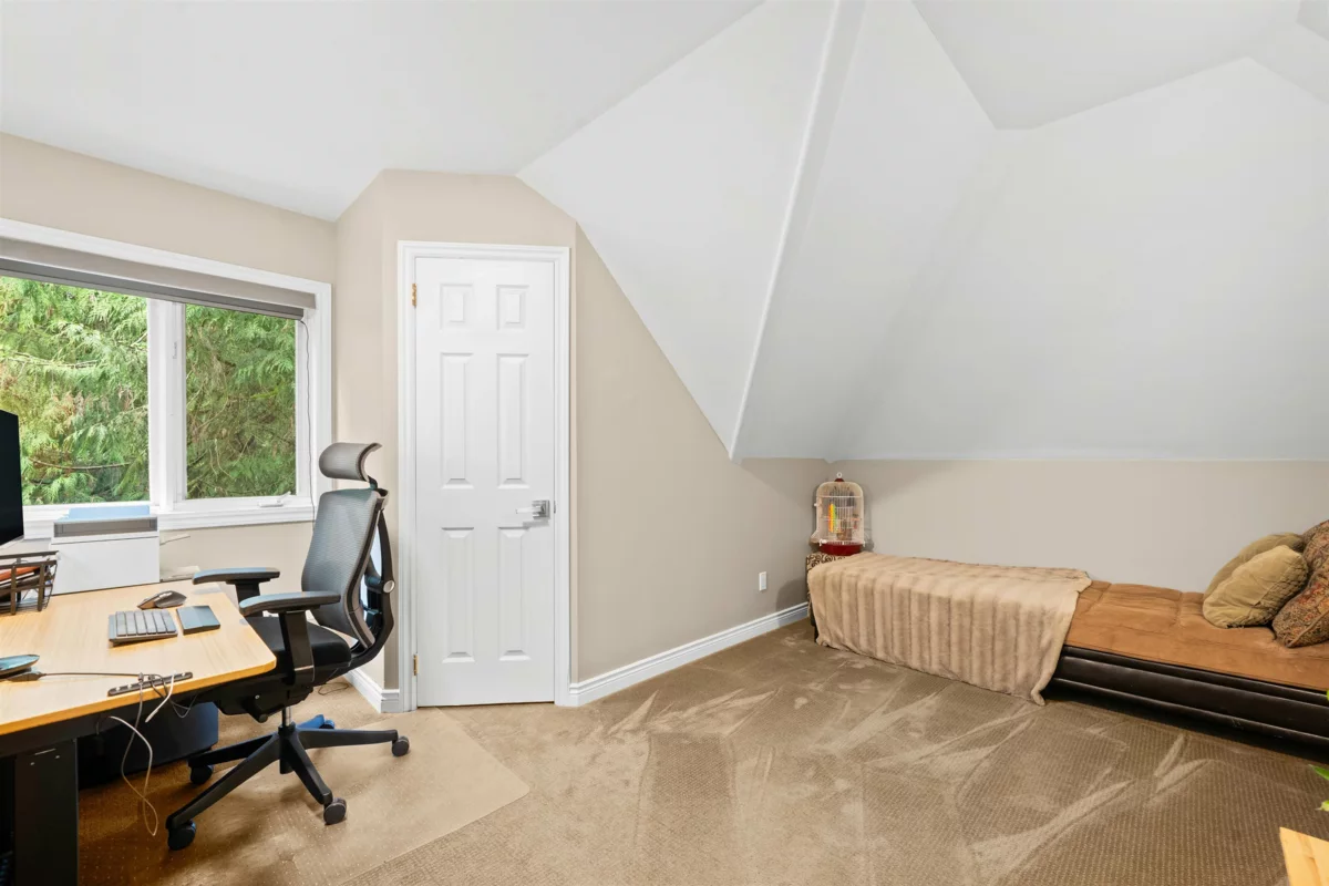 Outdoor Patio Photo of 4622 Cove Cliff Road, North Vancouver, BC