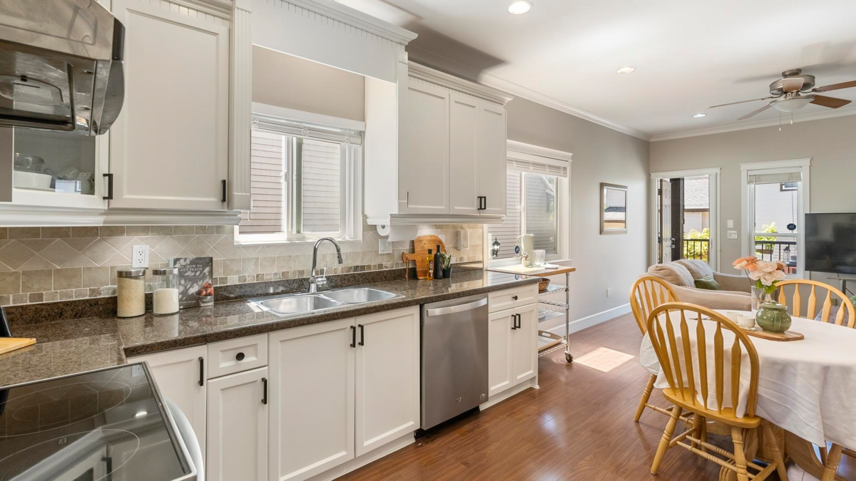 Breakfast Nook Photo of 7079 190 Street, Surrey, BC