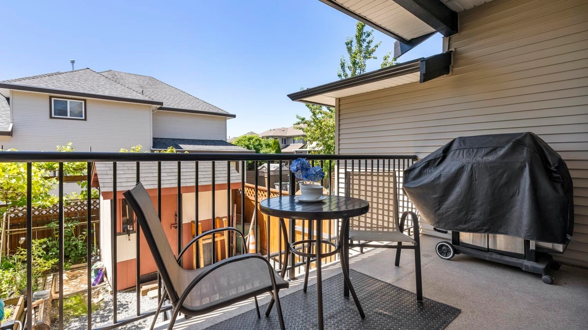 Hot Tub / Spa Photo of 7079 190 Street, Surrey, BC