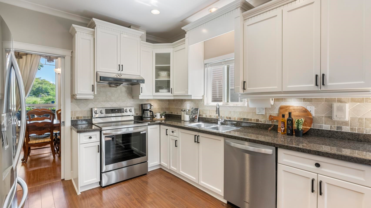 Pantry Photo of 7079 190 Street, Surrey, BC