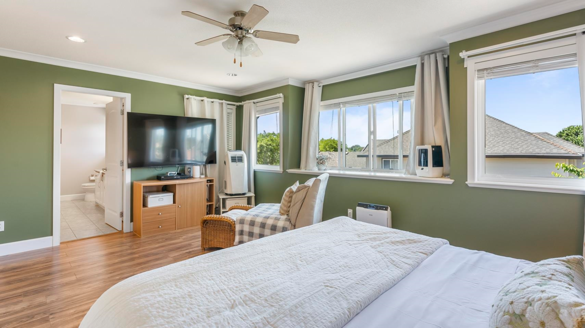 Powder Room Photo of 7079 190 Street, Surrey, BC