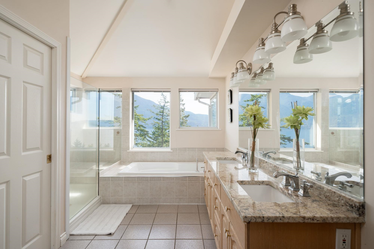 Loft / Bonus Room Photo of 252 Jason Road, Bowen Island, BC