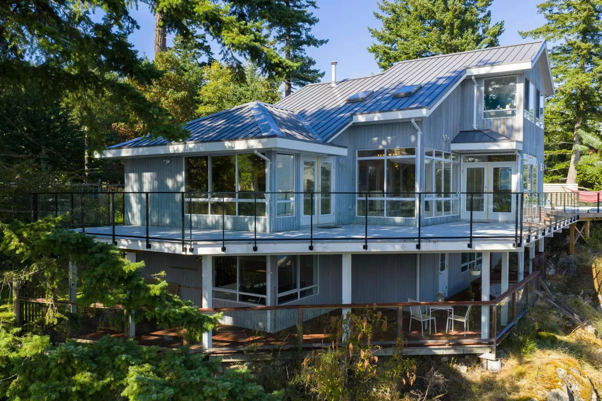 Mudroom Photo of 252 Jason Road, Bowen Island, BC