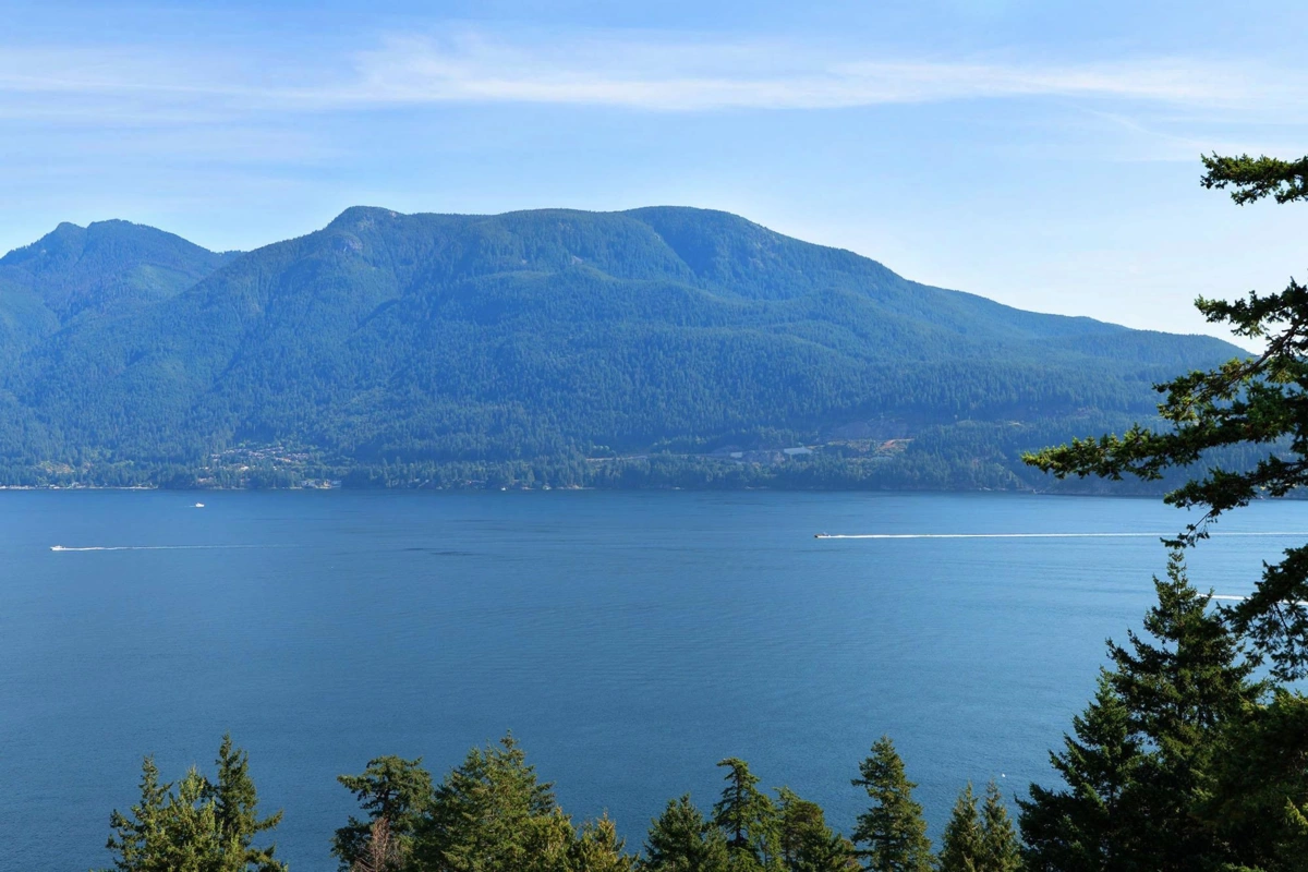 Primary Bathroom Photo of 252 Jason Road, Bowen Island, BC