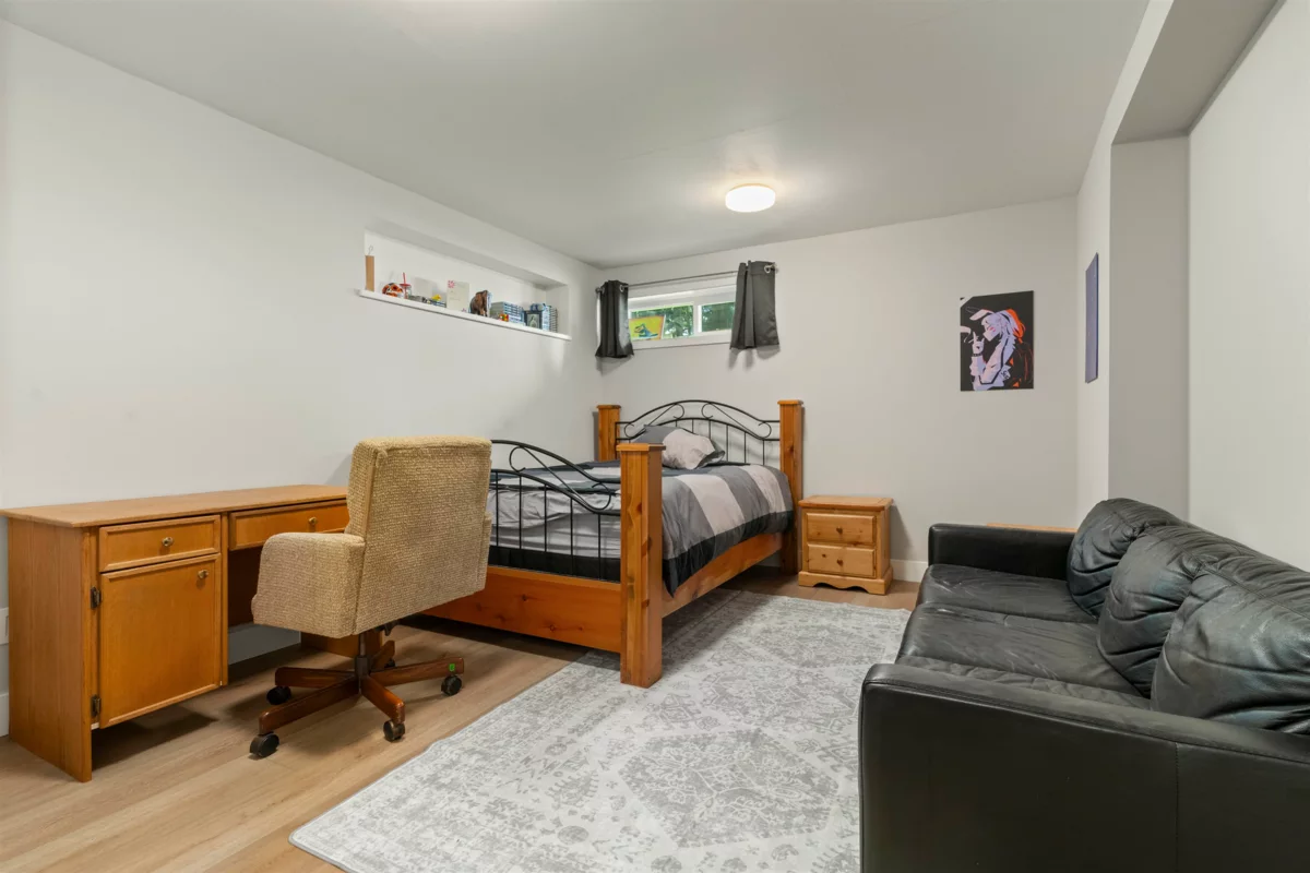 Bedroom 3 Photo of 34602 Semlin Place, Abbotsford, BC