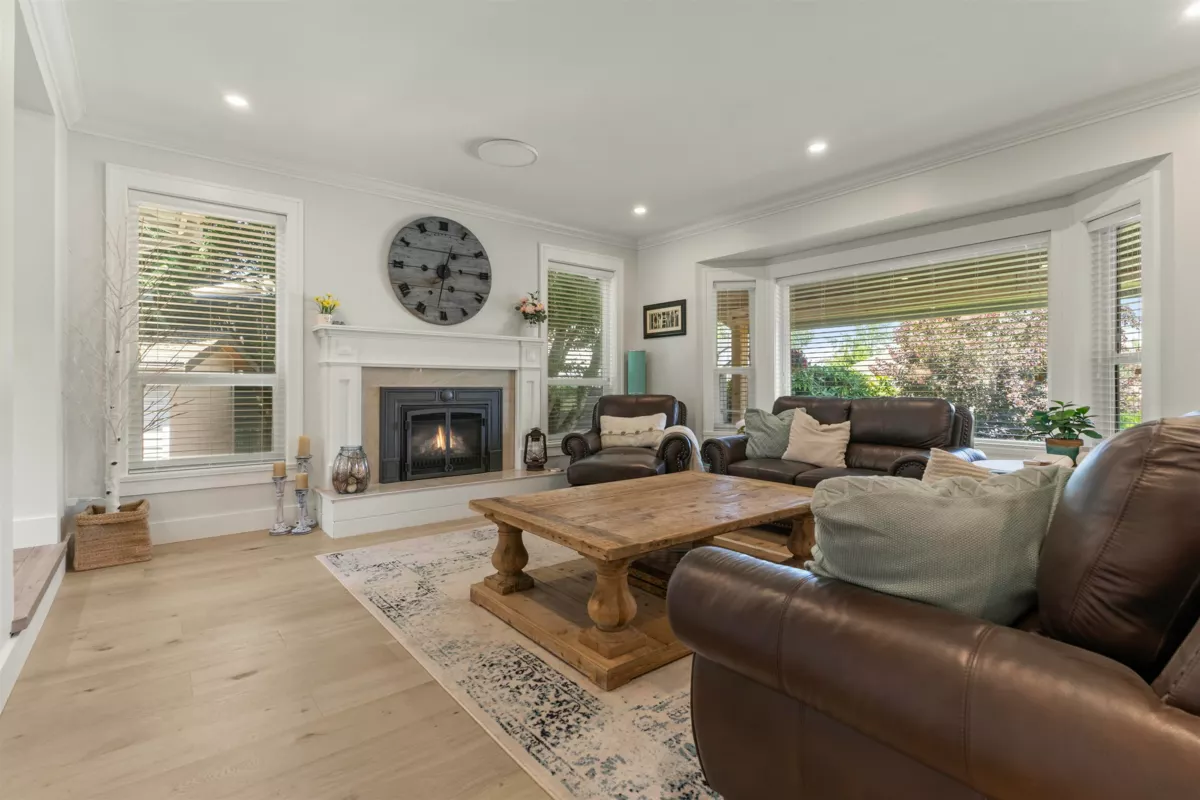 Dining Area Photo of 34602 Semlin Place, Abbotsford, BC