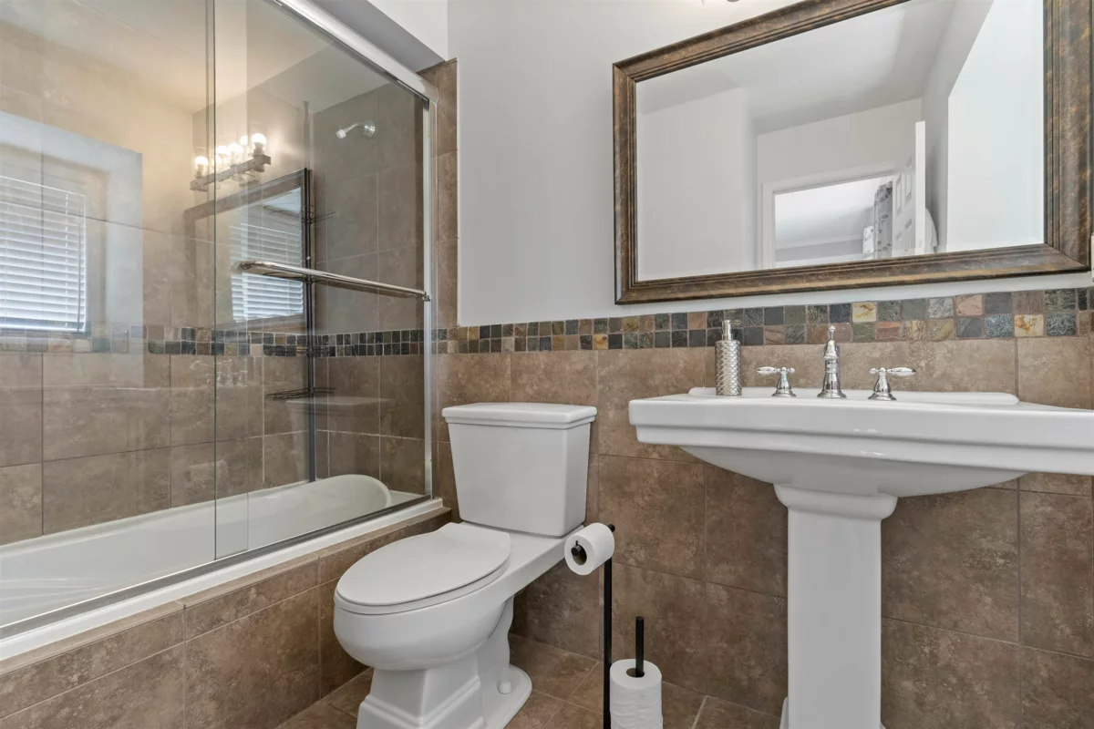 Outdoor Patio Photo of 34602 Semlin Place, Abbotsford, BC