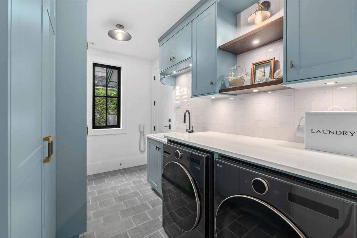 Entry Foyer Photo of 2422 Christopherson Road, Surrey, BC
