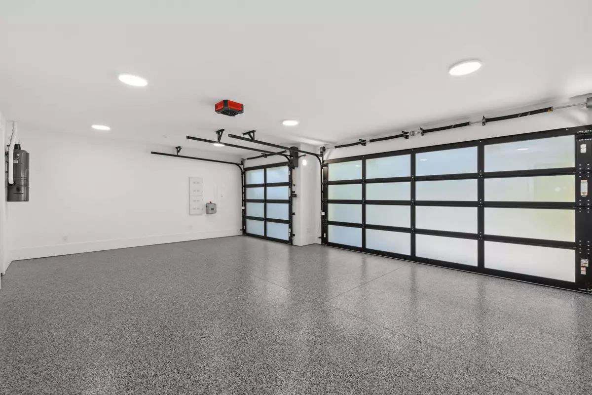 Swimming Pool Photo of 2422 Christopherson Road, Surrey, BC