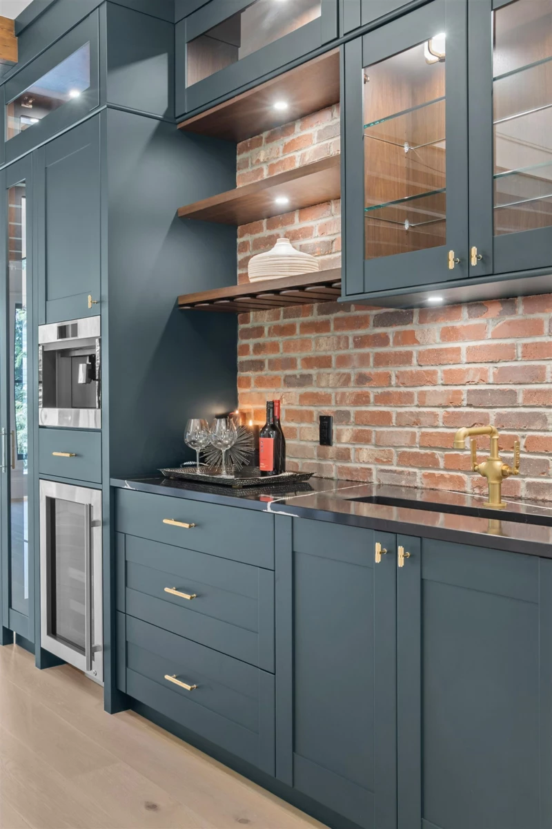 Walk-In Closet Photo of 2422 Christopherson Road, Surrey, BC