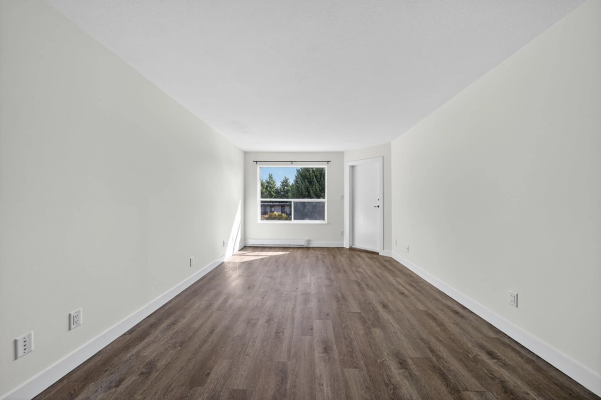 Entry Foyer Photo of 309 2535 Hill-Tout Street, Abbotsford, BC