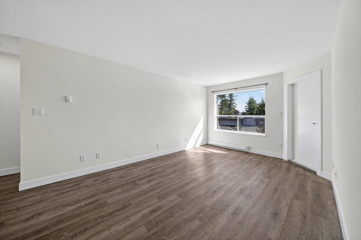 Guest Bathroom Photo of 309 2535 Hill-Tout Street, Abbotsford, BC
