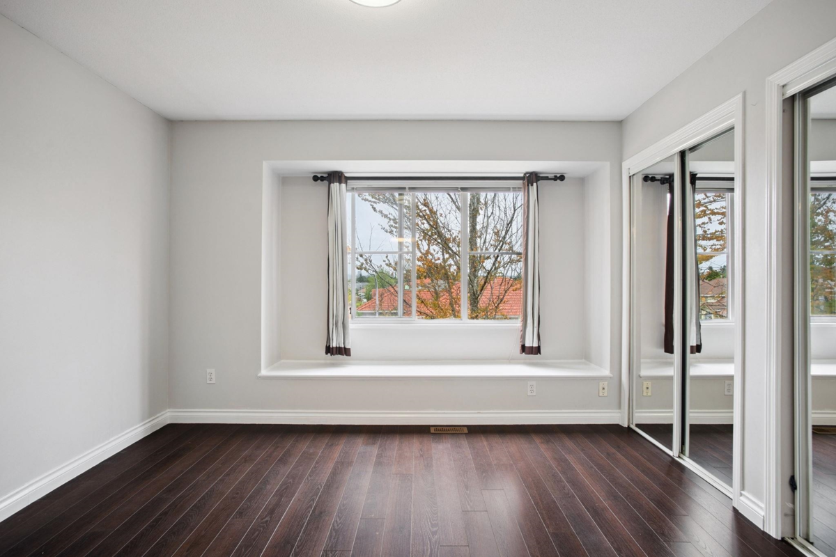 Breakfast Nook Photo of 6 4933 Fisher Drive, Richmond, BC