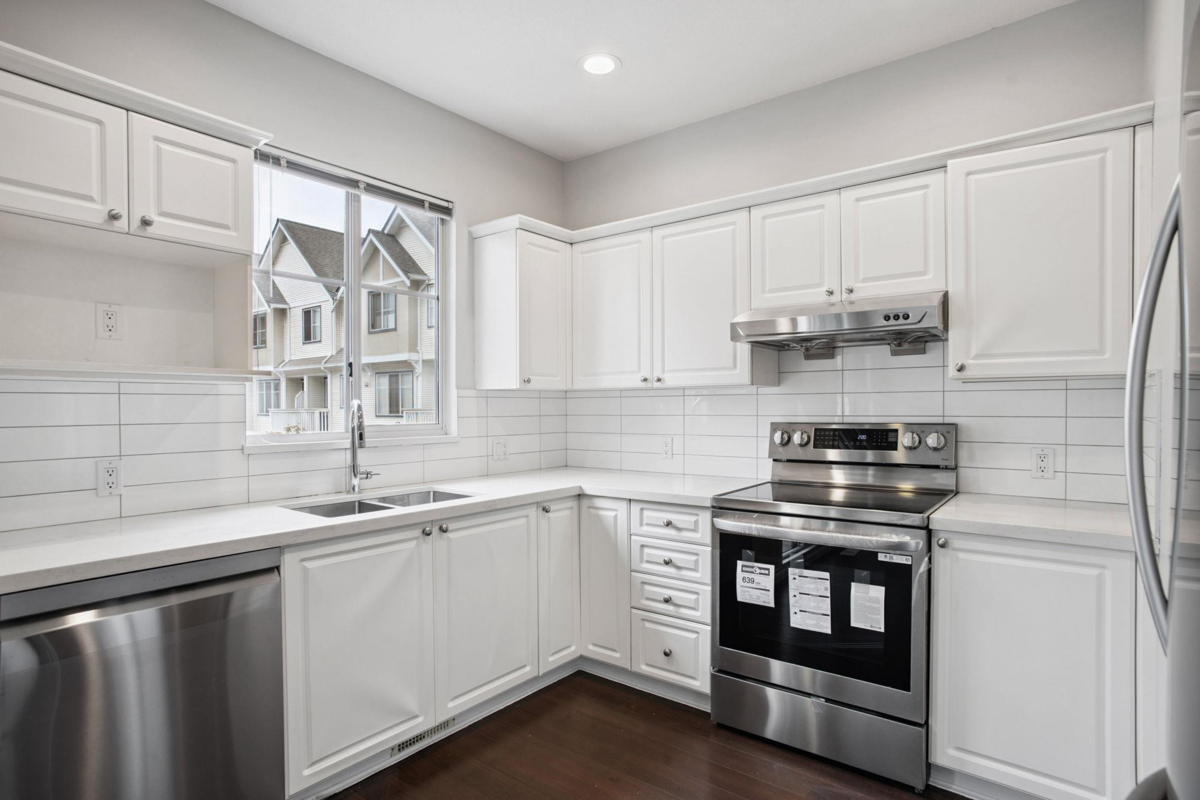 Dining Area Photo of 6 4933 Fisher Drive, Richmond, BC