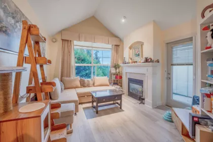 416 960 Lynn Valley Road, North Vancouver, BC, North Vancouver — Apartment/Condo for sale