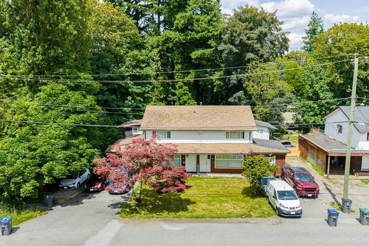 Living Room Photo of 10937 Haddon Road, Surrey, BC