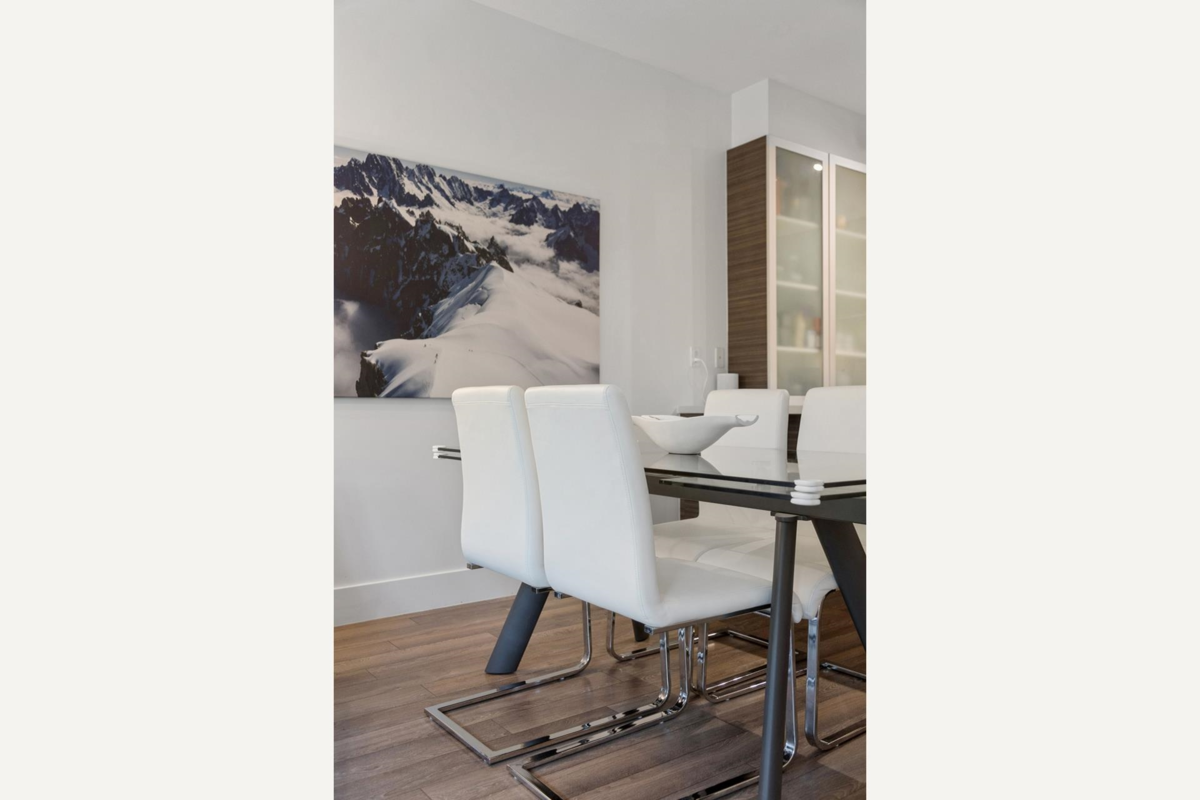 Breakfast Nook Photo of 406 3606 Aldercrest Drive, North Vancouver, BC