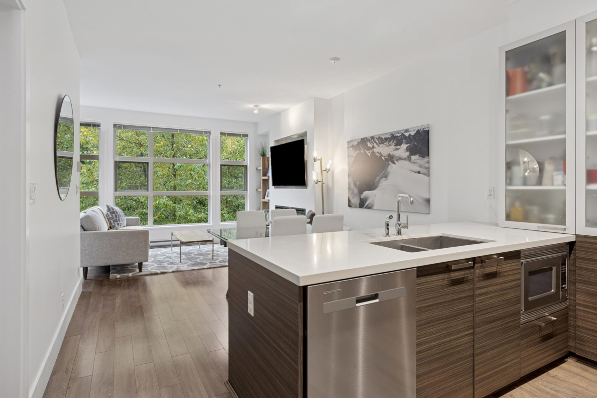 Guest Bathroom Photo of 406 3606 Aldercrest Drive, North Vancouver, BC