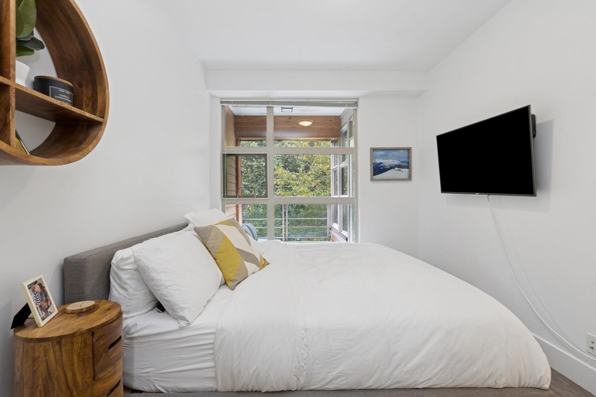 Office / Den Photo of 406 3606 Aldercrest Drive, North Vancouver, BC