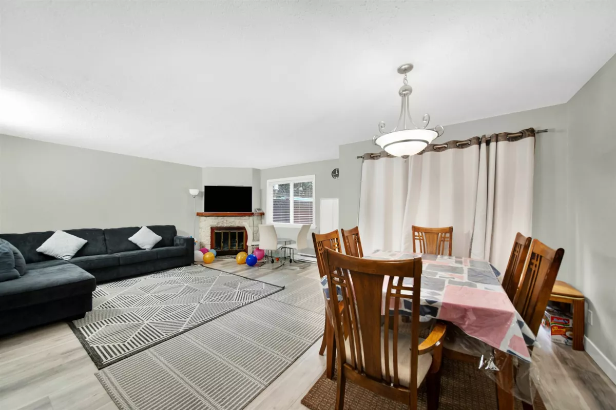 Breakfast Nook Photo of 104 13275 70b Avenue, Surrey, BC