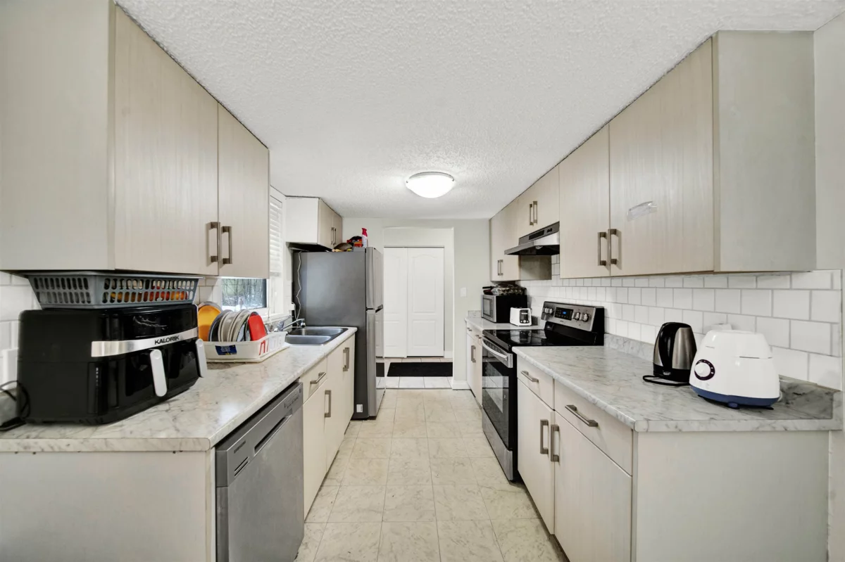 Family Room Photo of 104 13275 70b Avenue, Surrey, BC