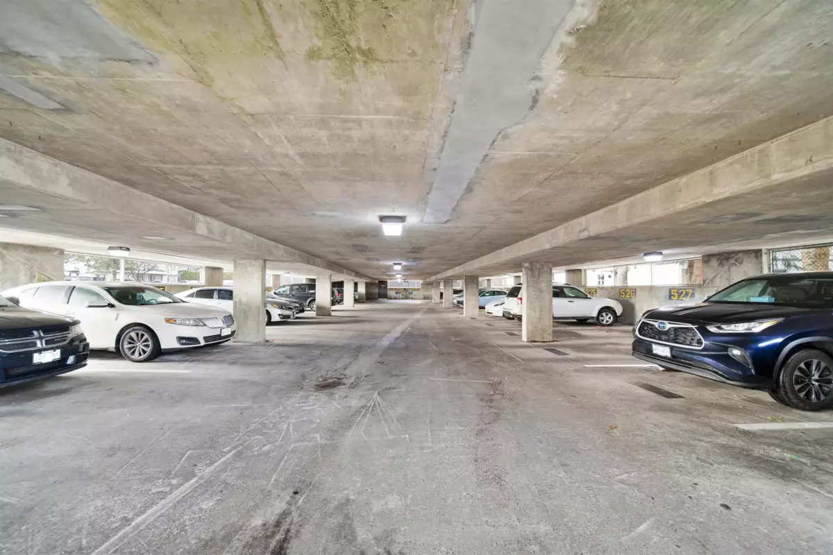 Laundry Room Photo of 104 13275 70b Avenue, Surrey, BC